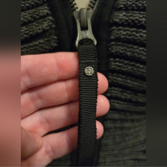 Lululemon athletica Black & Grey Ribbed Women's Hooded Full-Zip Sweater - Picture 4 of 15